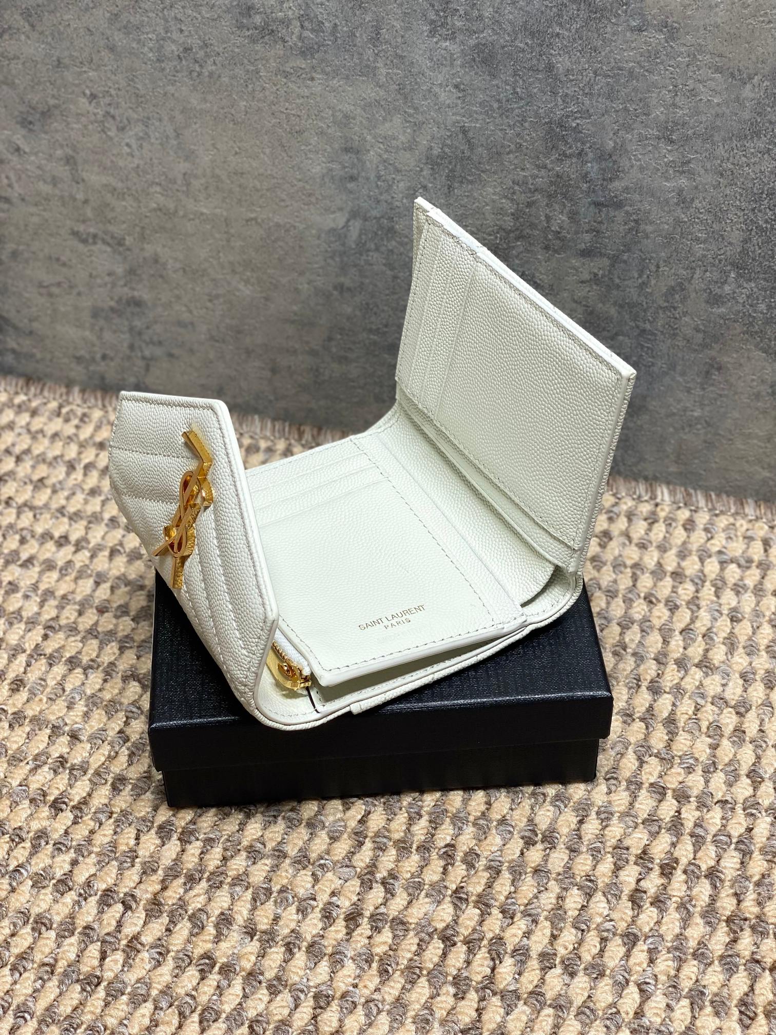 YSL Style Black Leather Wallet Bags detail image 5 from source 770786