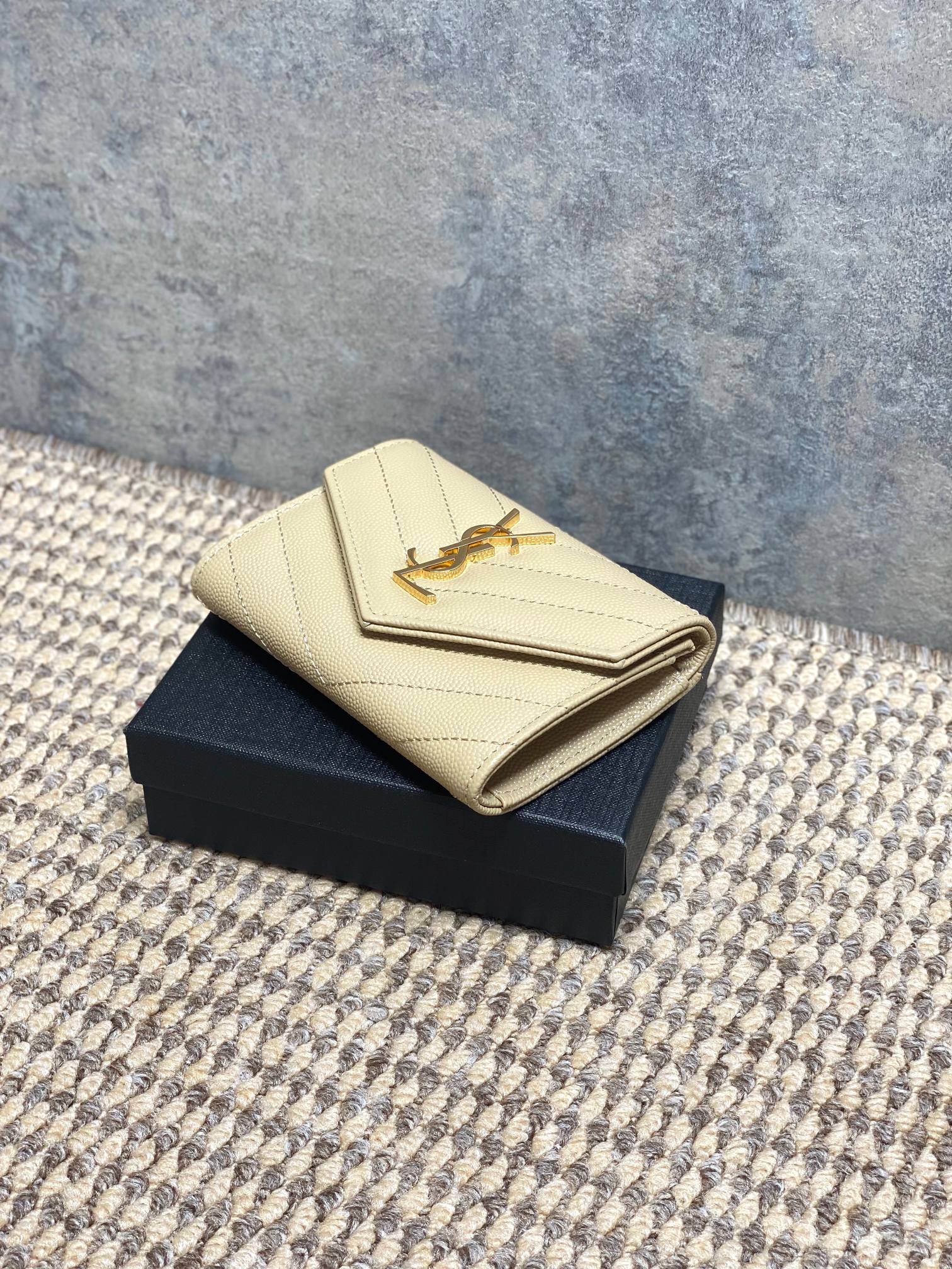 YSL Style Leather Card Holder Bags detail image 4 from source 770793