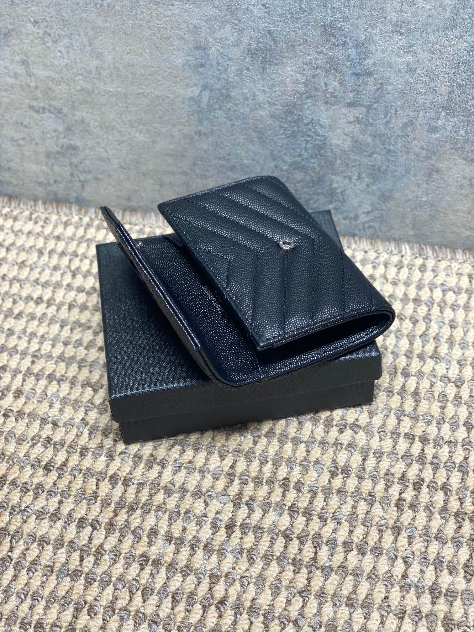YSL Style Leather Card Holder Bags detail image 6 from source 770796