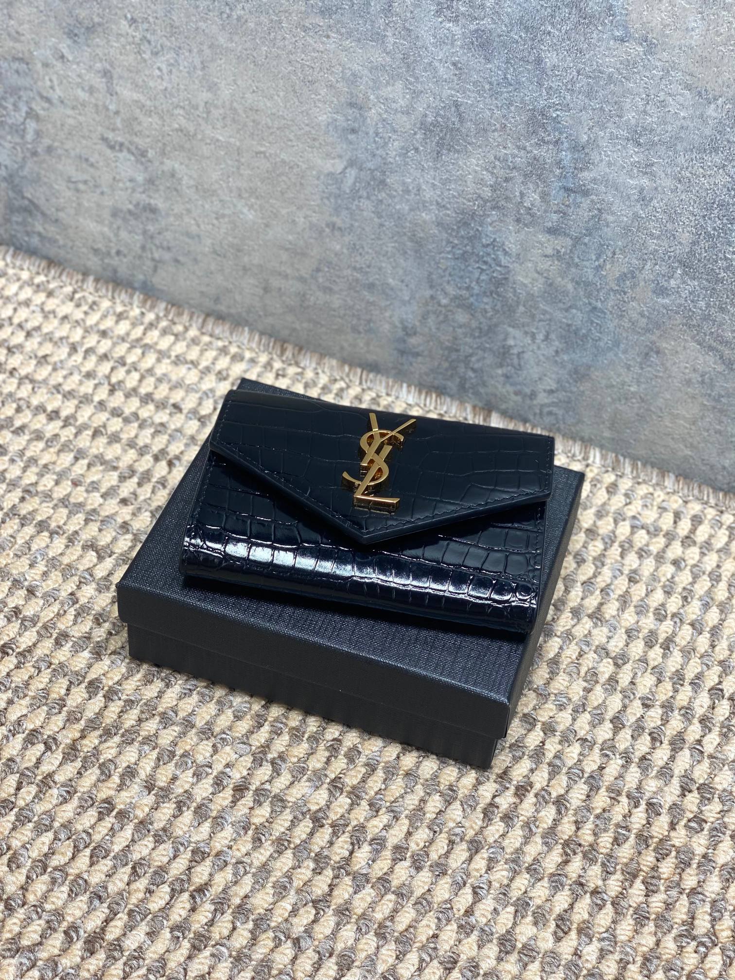 YSL Style Leather Card Holder Bags detail image 5 from source 770799