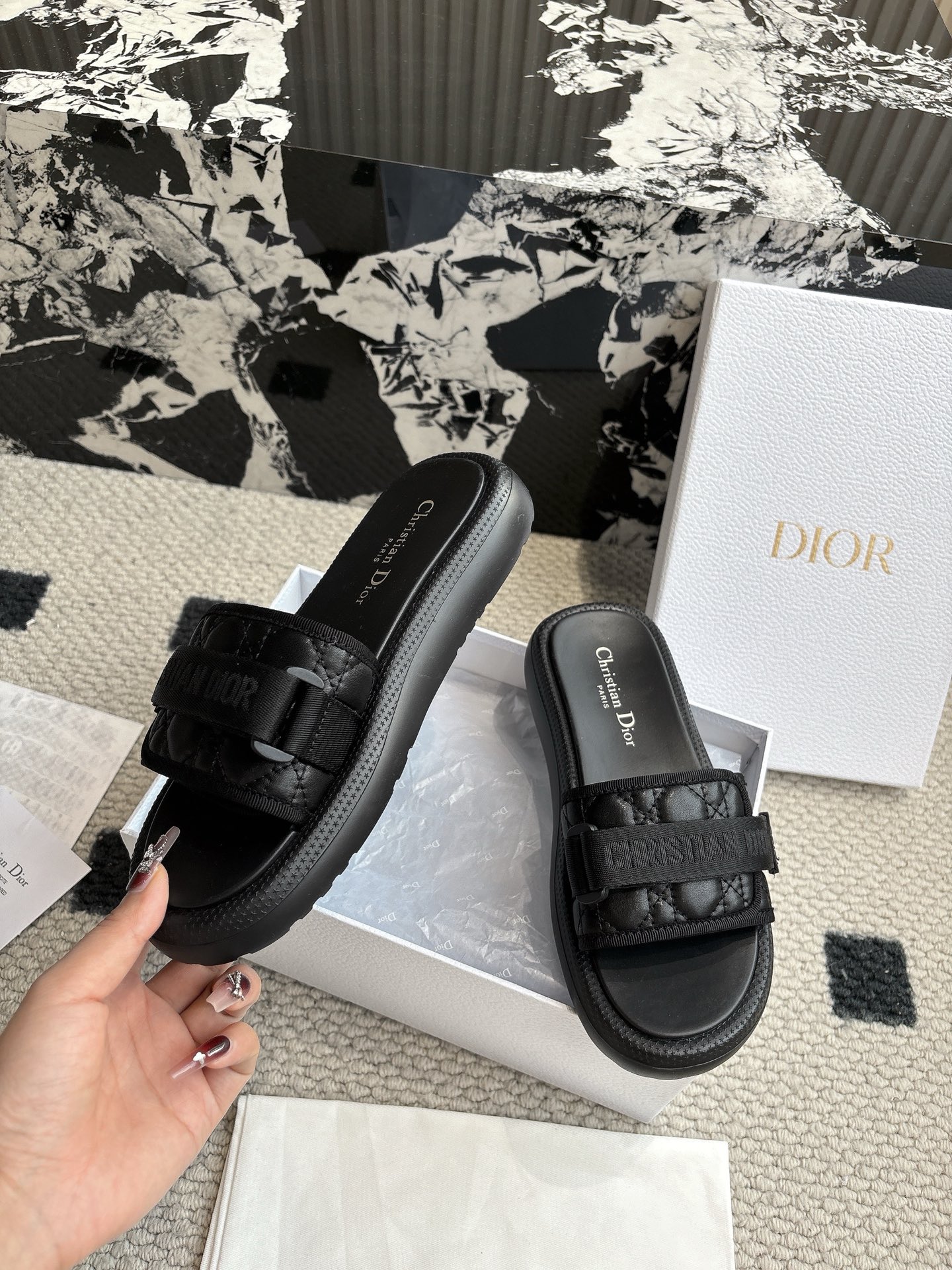 Dior 2025ss新款 Dio(r)evolution系列藤格纹魔术贴一字宽带厚底凉拖鞋