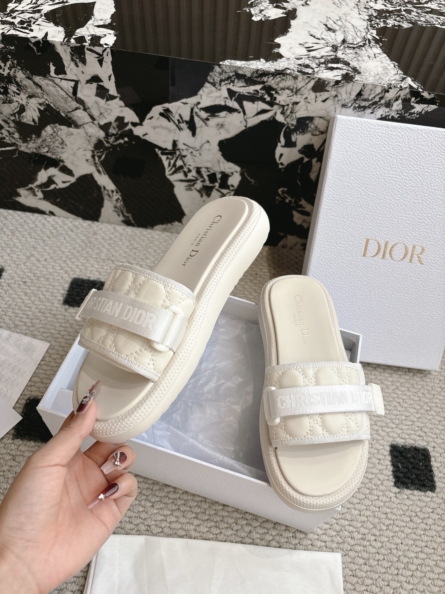 Dior 2025ss新款 Dio(r)evolution系列藤格纹魔术贴一字宽带厚底凉拖鞋