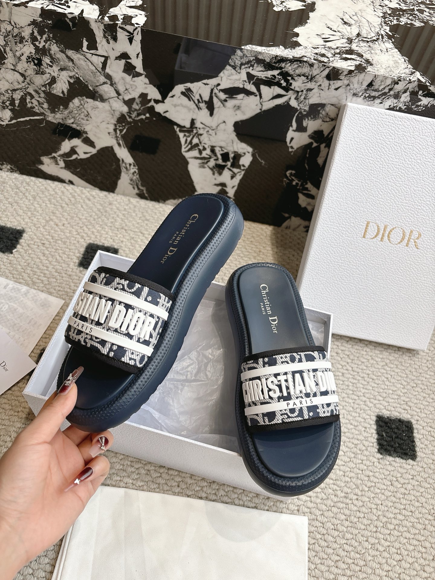 Dior 2025ss新款 Dio(r)evolution系列藤格纹魔术贴一字宽带厚底凉拖鞋