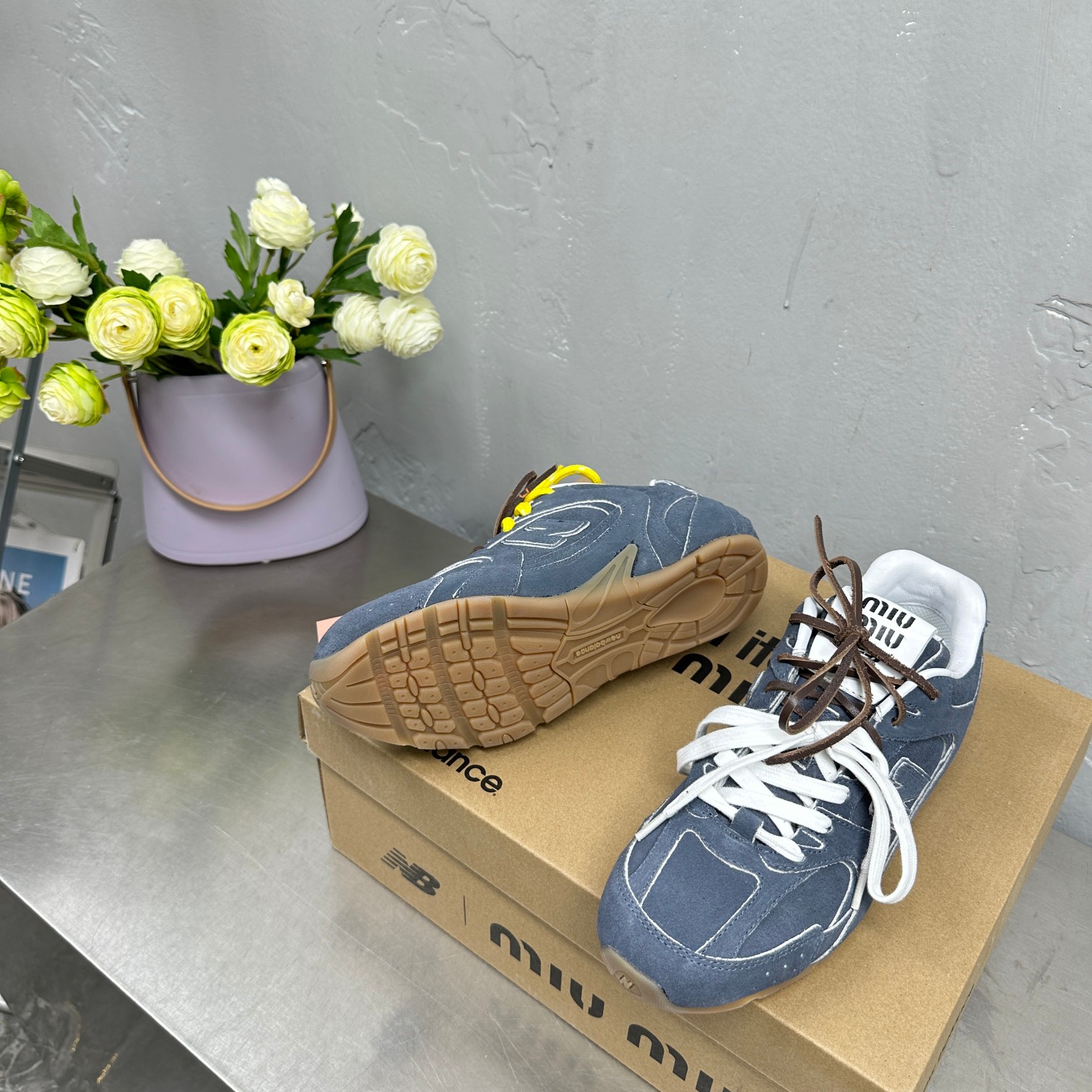 Miu Miu x New Balance 530SL Recreational Shoes with Unique Design - 图片 4
