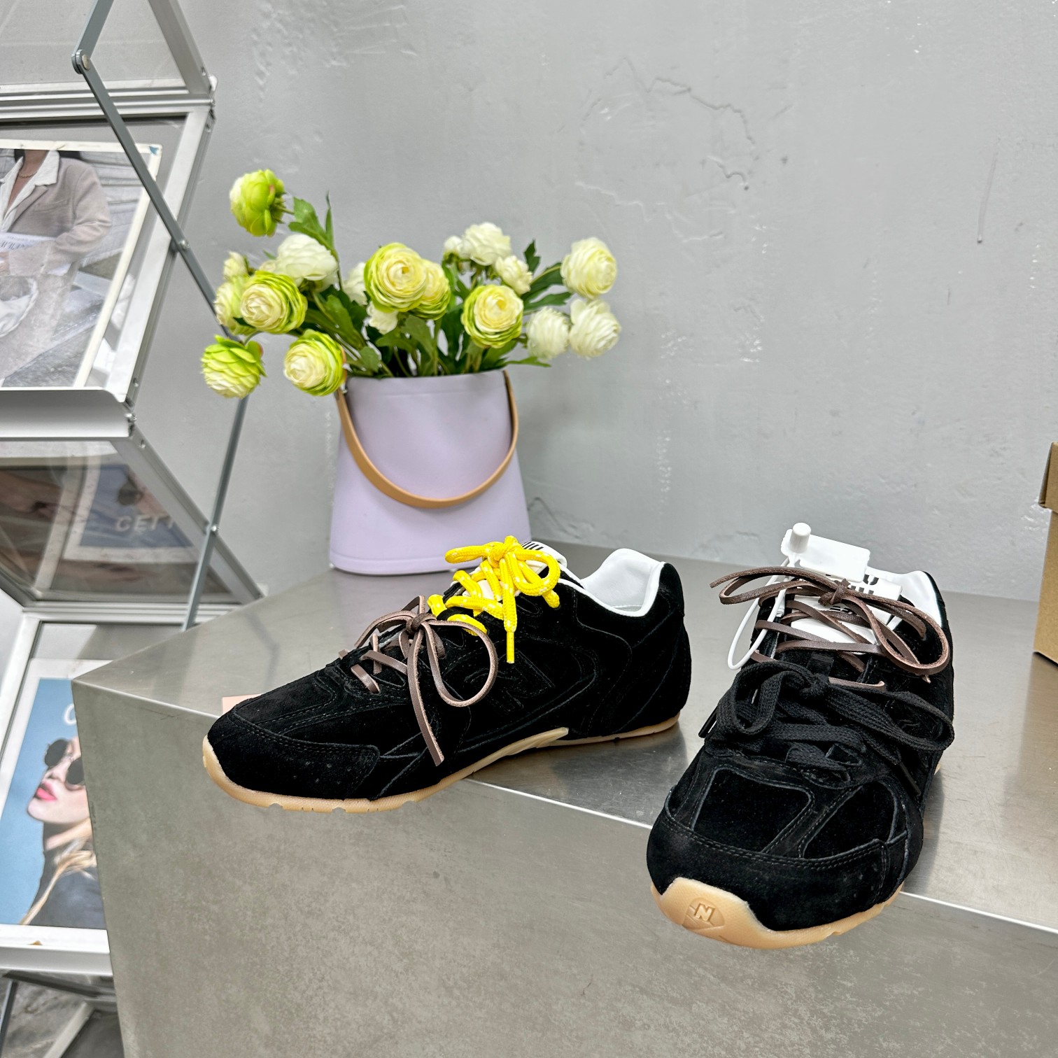 Miu Miu x New Balance 530SL Recreational Shoes: Stylish, Deconstructed Sneakers with Unique Design - 图片 2