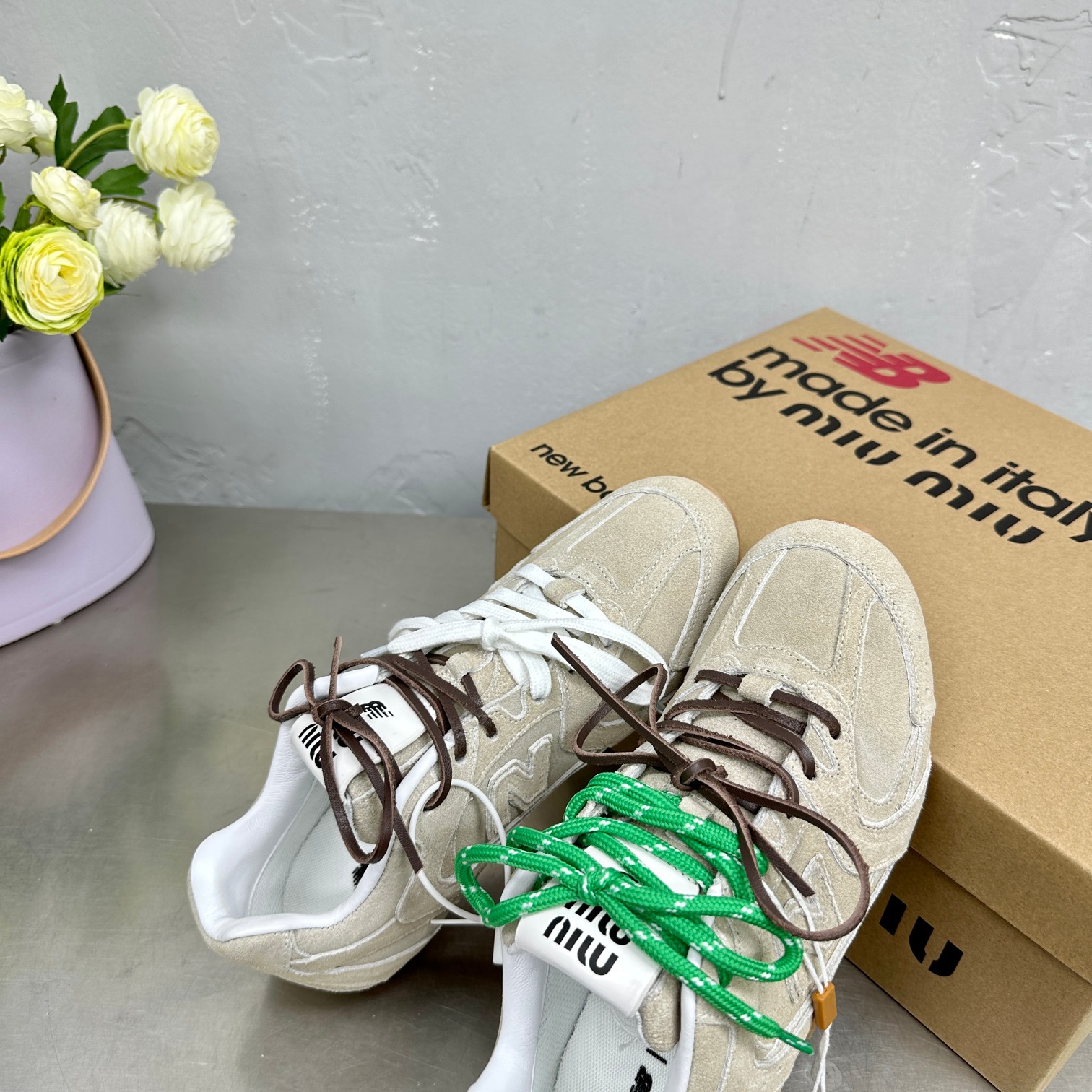 Miu Miu x New Balance NB530 Recreational Shoes: Stylish Iterative Design with Unique Features - 图片 7