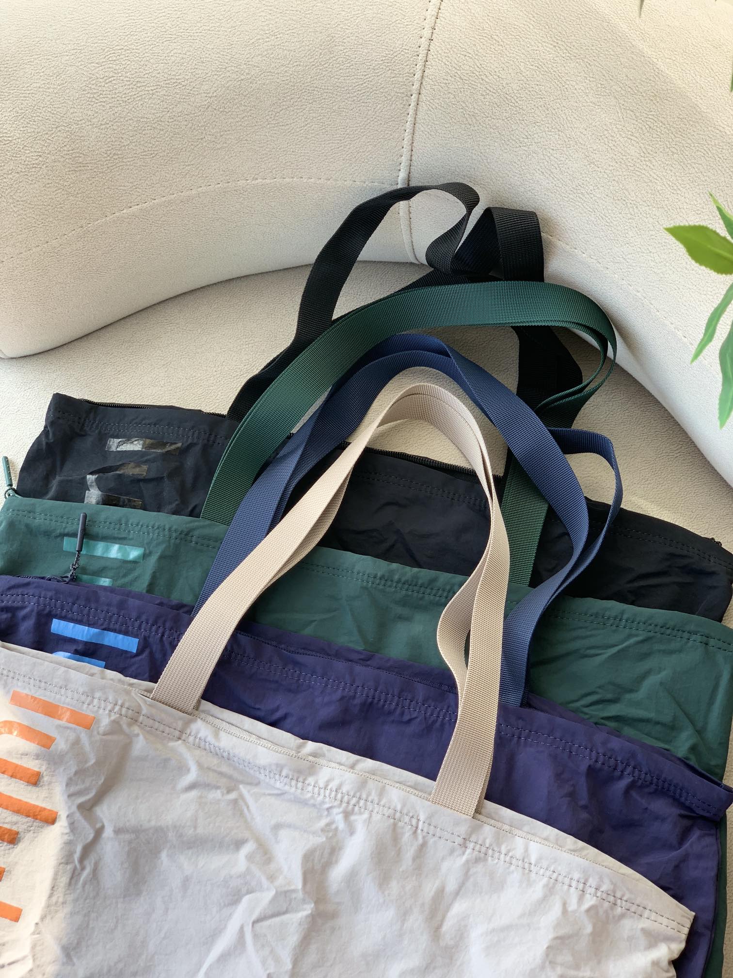Crafted from lightweight, water-resistant fabric, this 30L packable tote - Comprehensive 7
