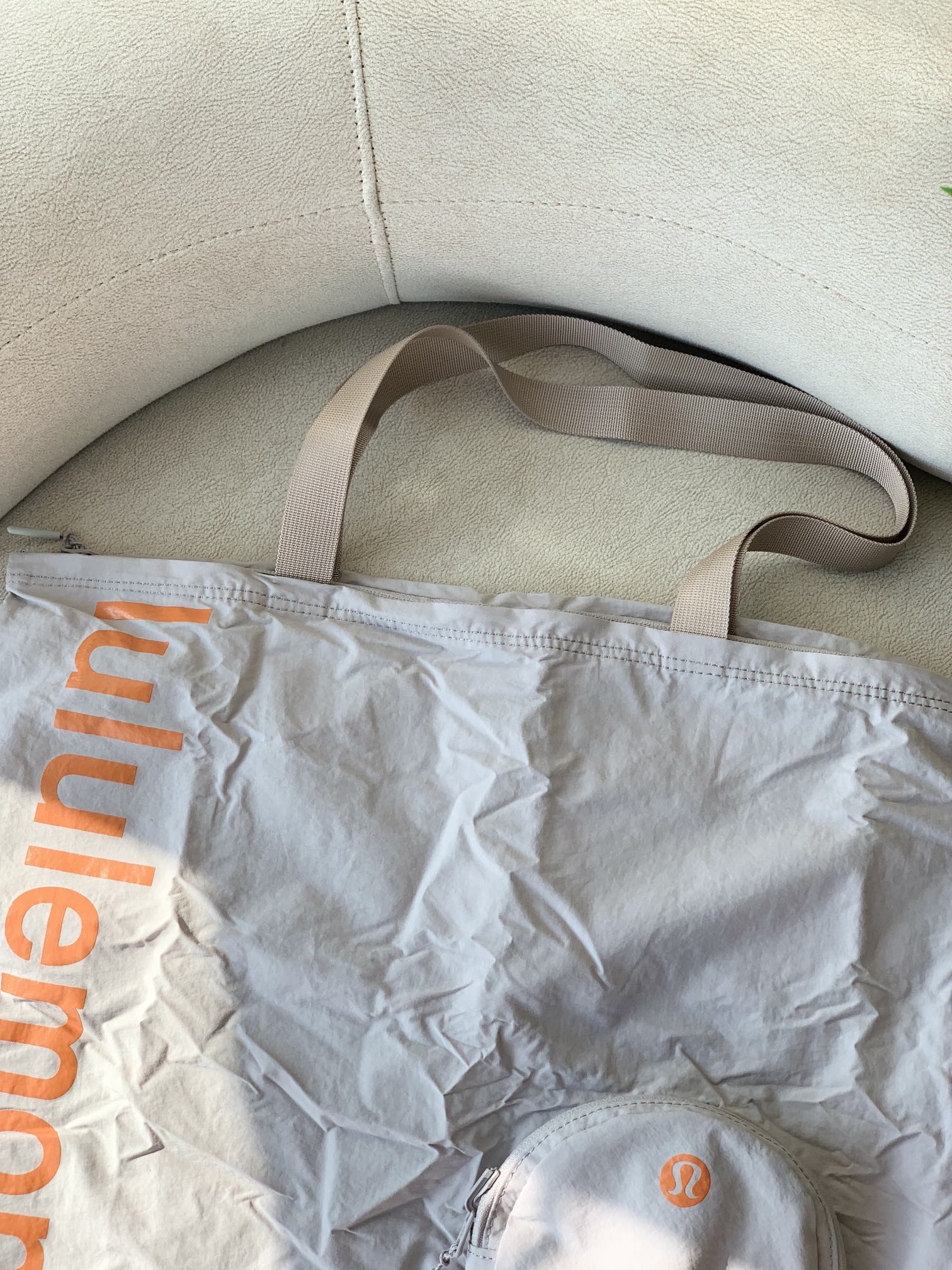 Packable tote bag with integrated clip-on charm functionality - Comprehensive 6