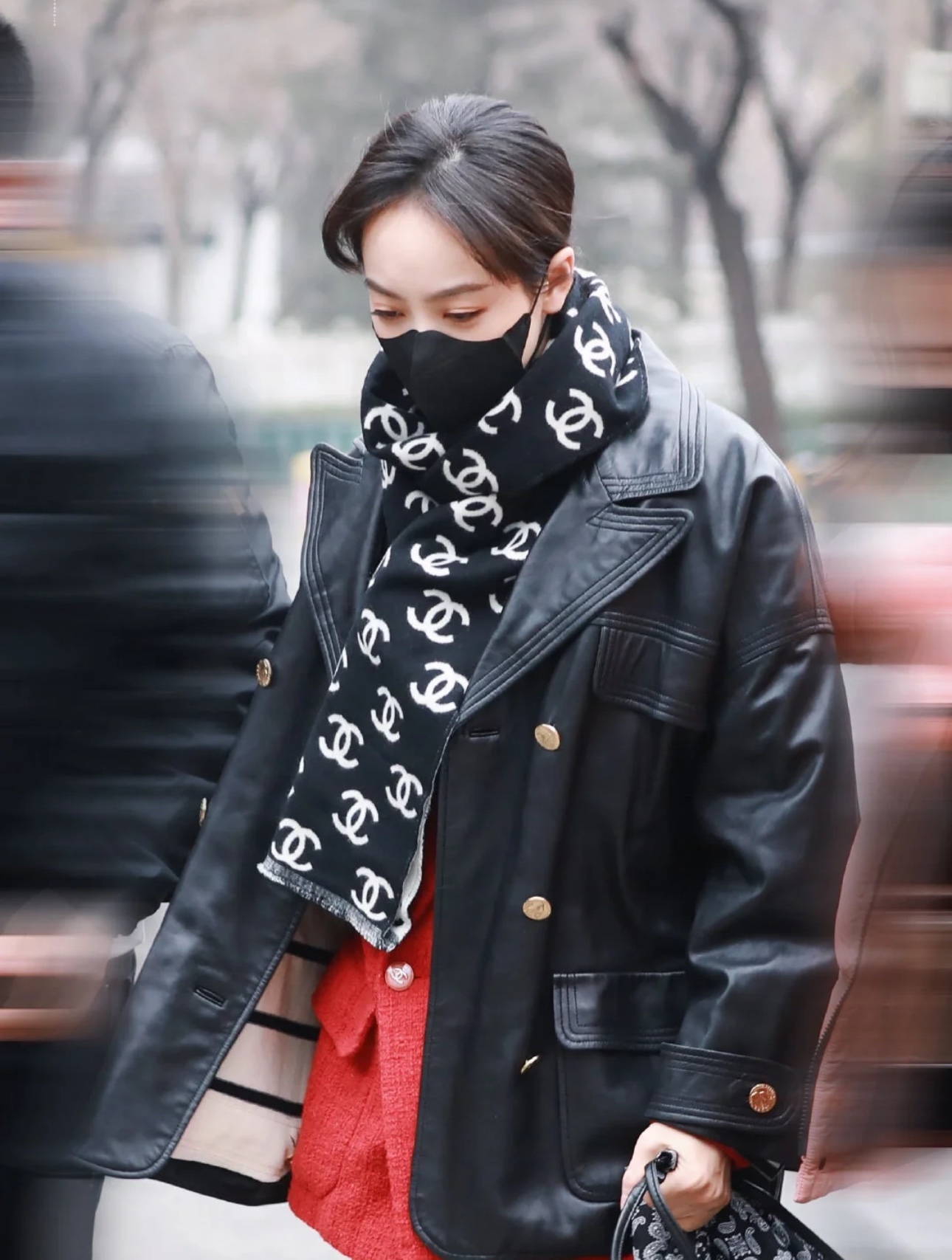 Chanel Fall/Winter Scarf, as worn by Victoria Song - Comprehensive