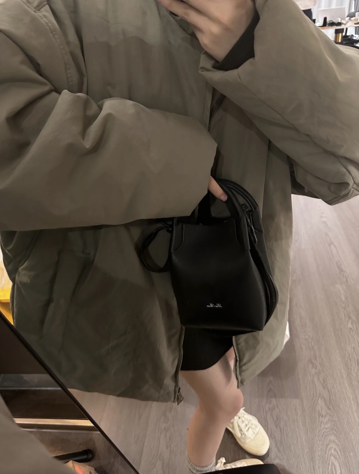 An enduring appreciation for fine handbags remains timeless, especially - Bag 3