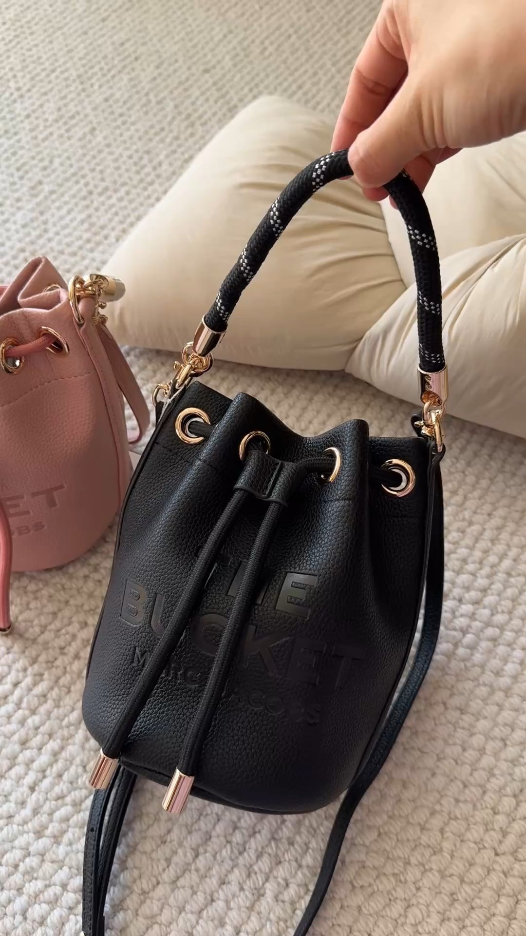 this bag features a relaxed, effortless aesthetic and a spacious - Bag