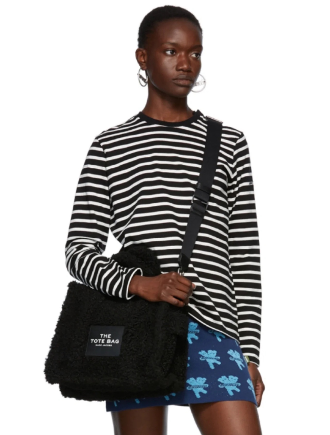 An essential piece designed for Autumn/Winter styling. - Comprehensive 3