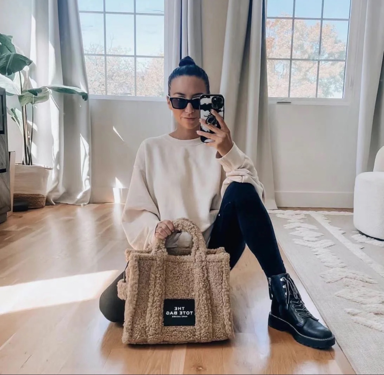 An essential piece designed for Autumn/Winter styling. - Comprehensive 4
