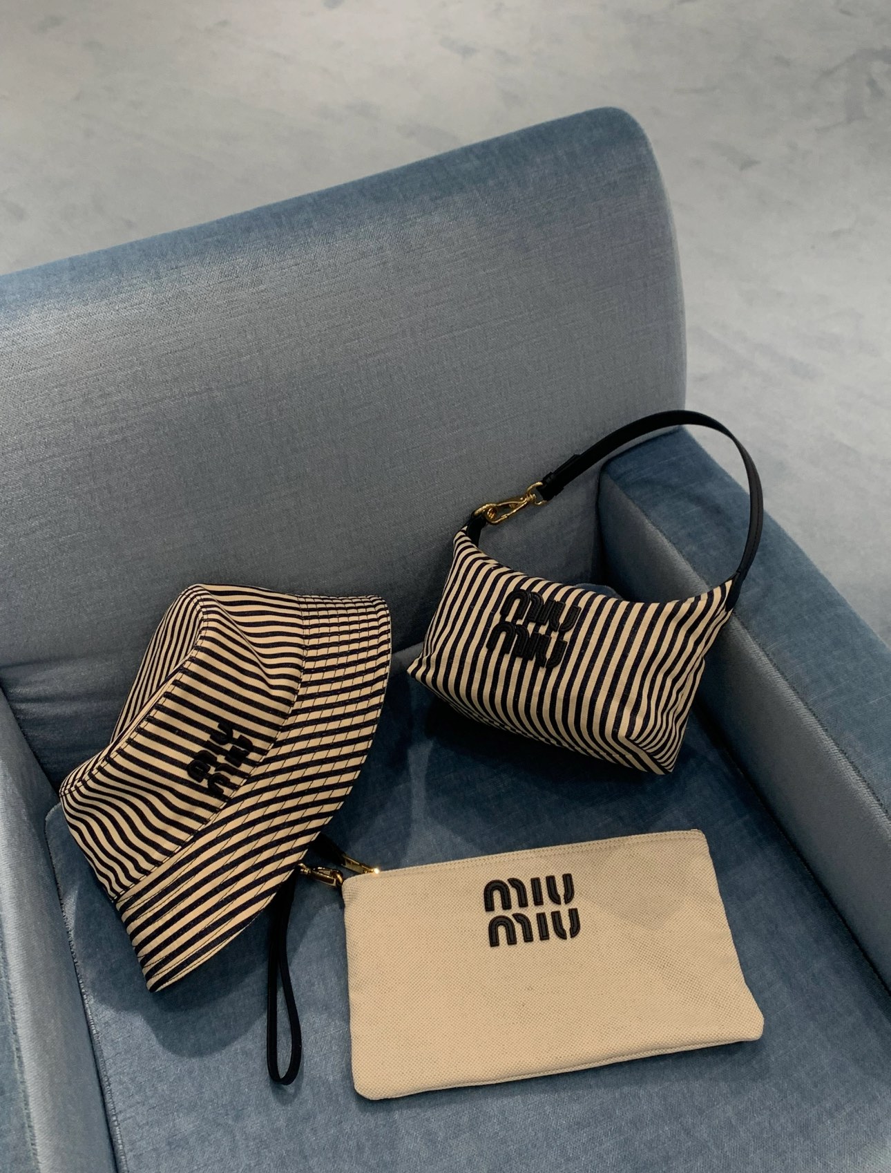 Miu Miu Japan-Exclusive Striped Woven Vanity Case - Comprehensive 2