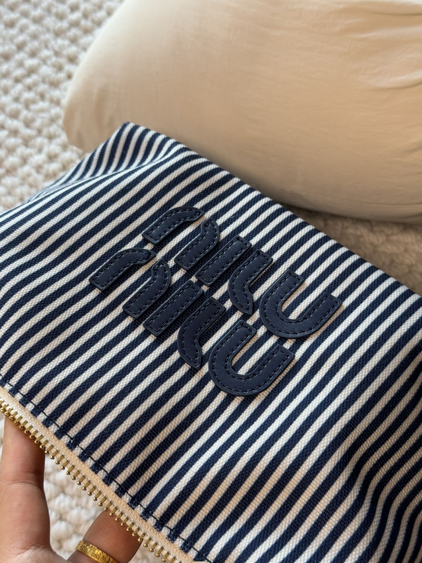Crafted from high-density striped canvas with a textured cross-weave, th - Comprehensive 4