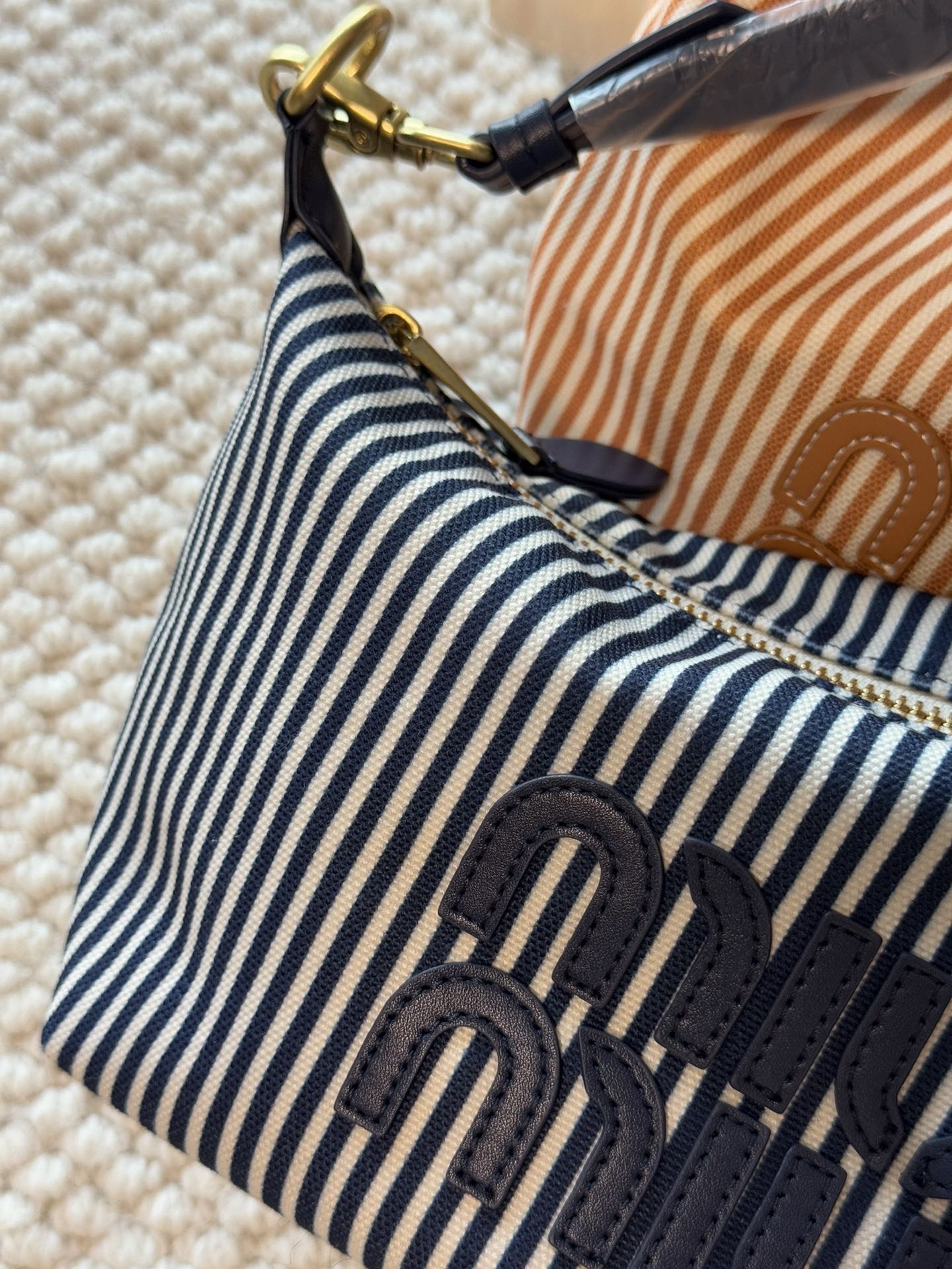 Crafted from high-density striped canvas with a textured cross-weave, th - Comprehensive 5