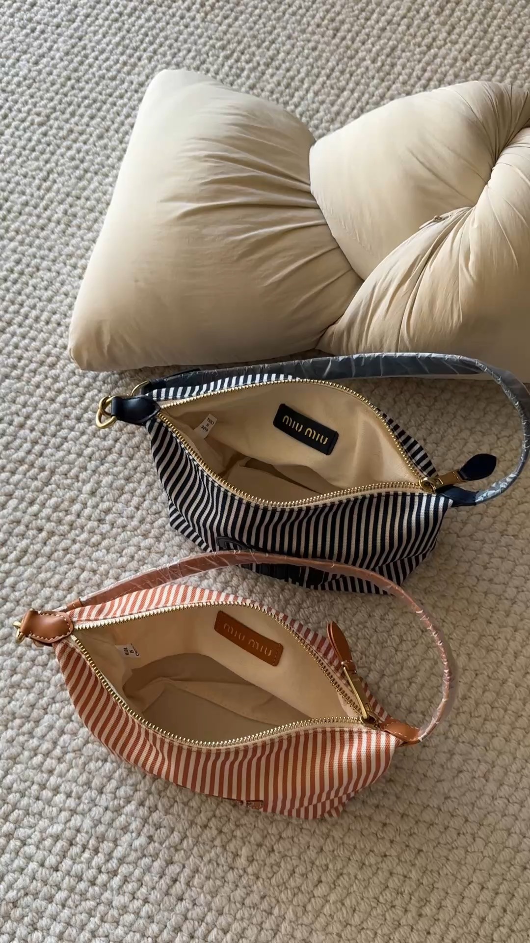 Compact yet spacious, this bag features a soft, unstructured silhouette - Comprehensive
