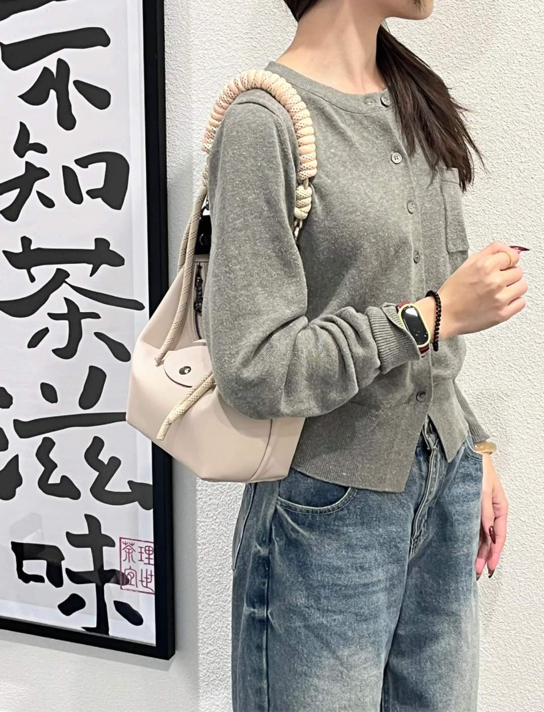 This bag does not include a shoulder strap - Comprehensive 9
