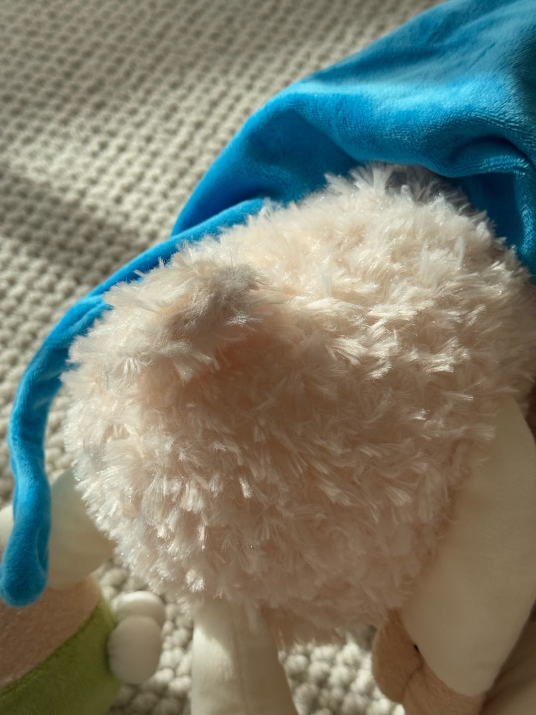 Especially the Nici family's sleeping hat sheep is so cute and adorable - Hat 6