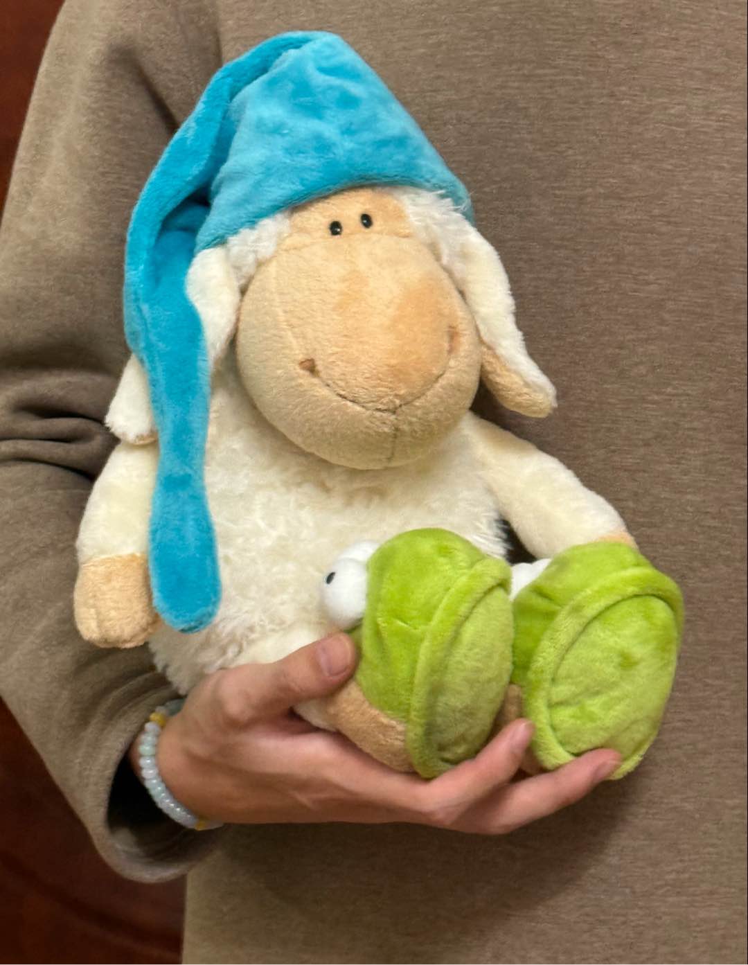 Plush animals are not only effective for children, but adults also cope  - Baby 7