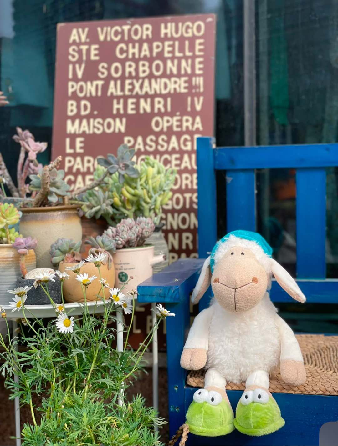 Plush animals are not only effective for children, but adults also cope  - Baby 2