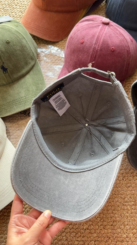 the same material as the hat body, and the color and texture are - Hat