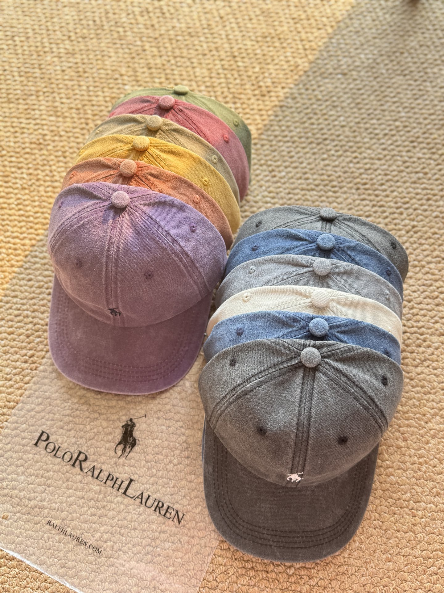Whether it's a casual hoodie or retro denim, a hat can fill the retro - Comprehensive 6