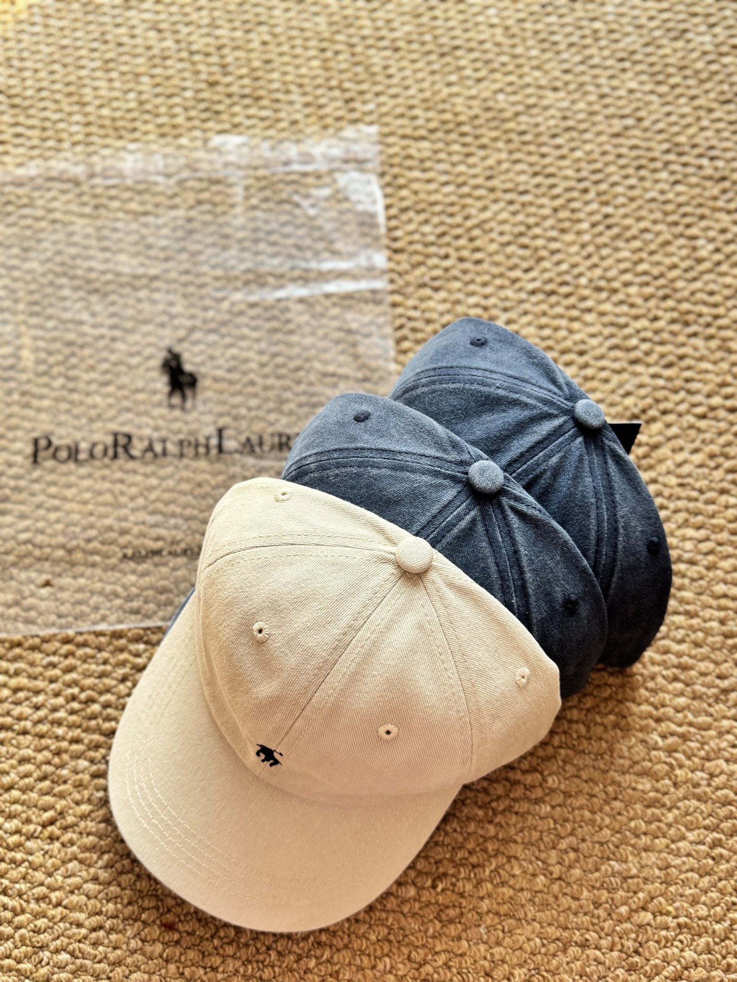 contrast with the blue hat body - Hat 6