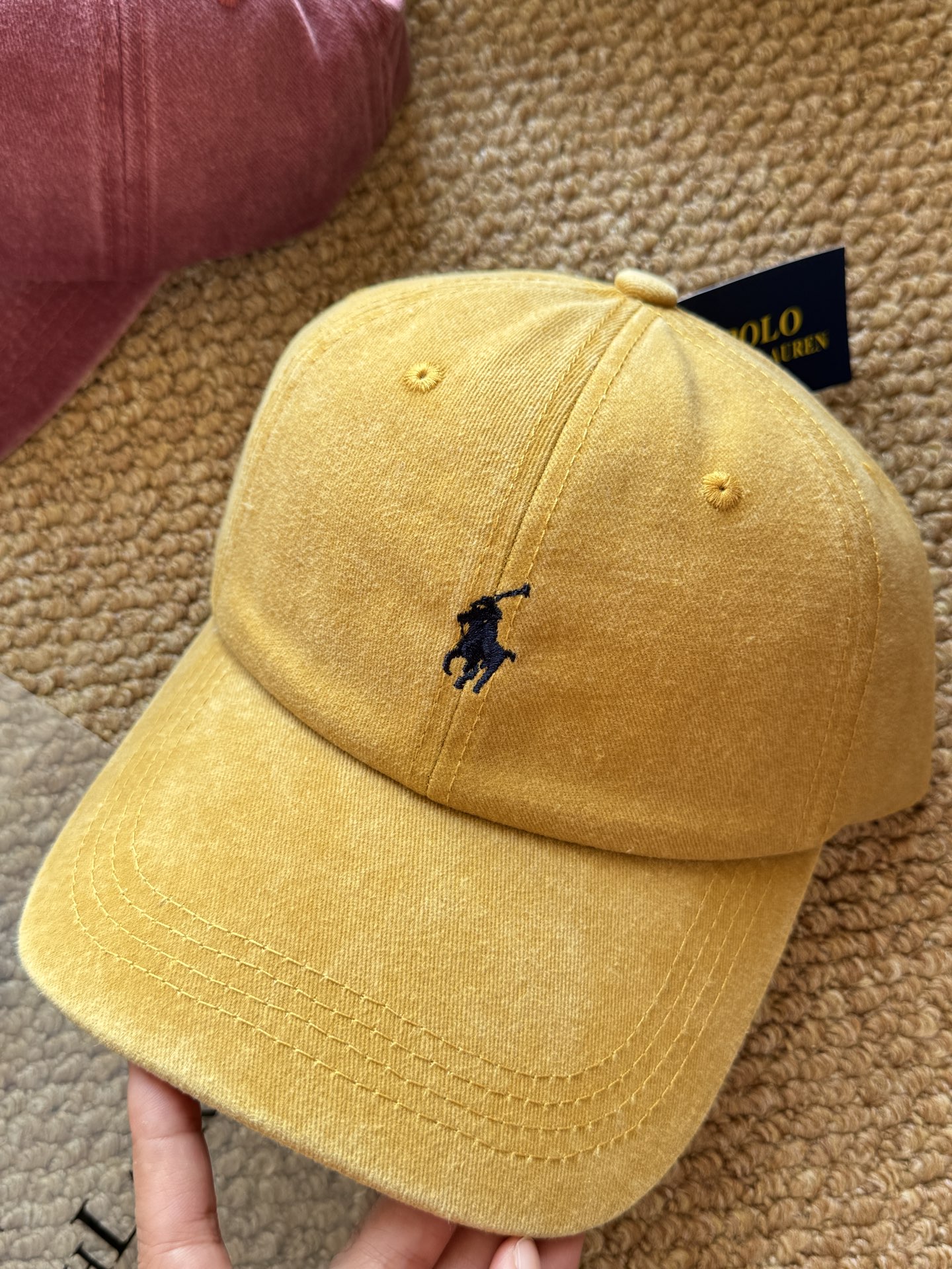 The matte texture of washed cotton makes the color of the hat body - Hat 3