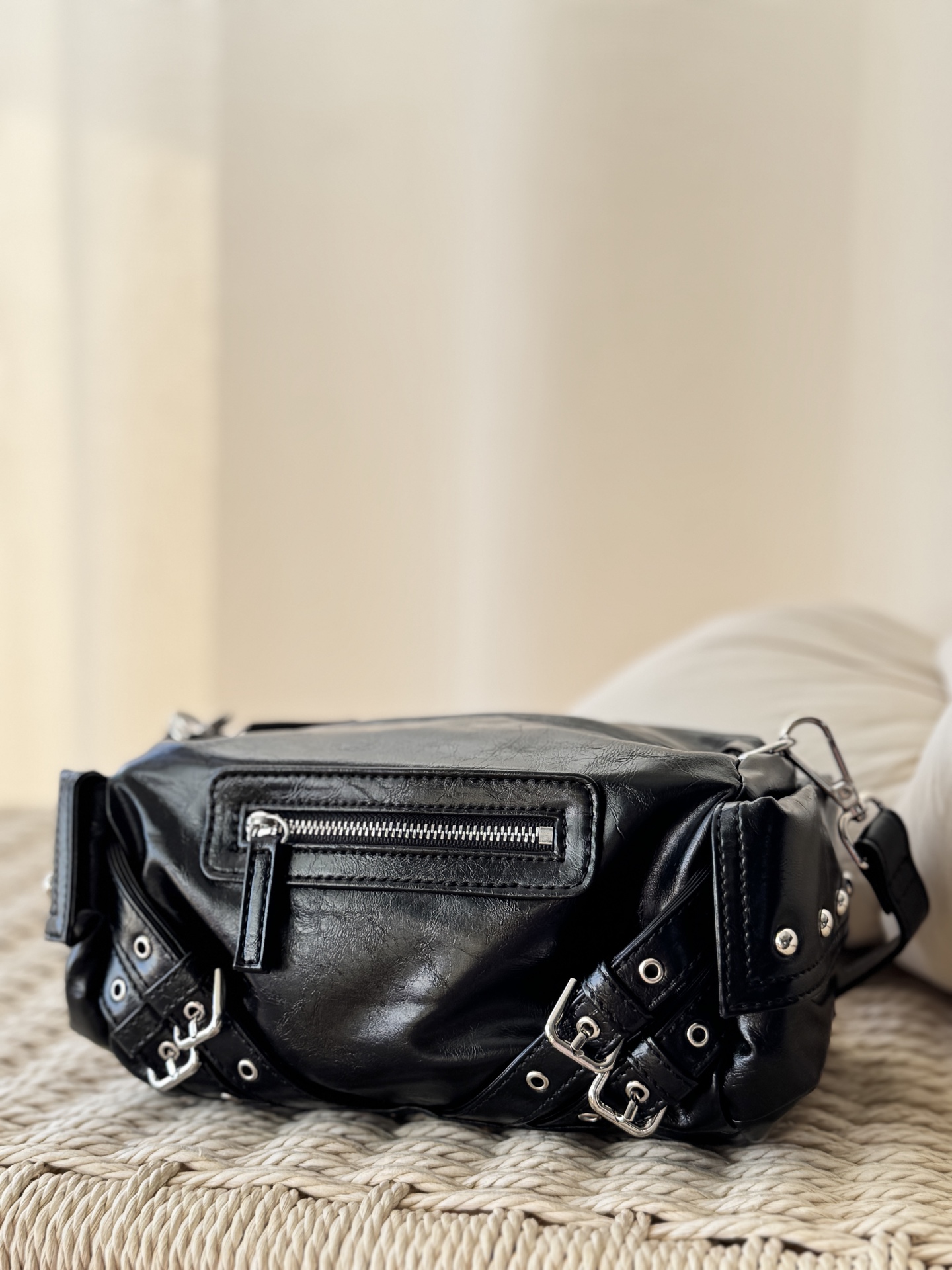 Loro Piana Classic Handcrafted Luxury Leather Shoulder Bag Ref.87928120 2
