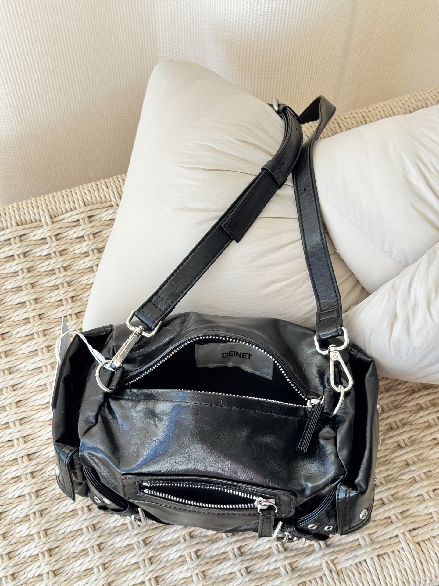 Loro Piana Classic Handcrafted Luxury Leather Shoulder Bag Ref.87928120 8