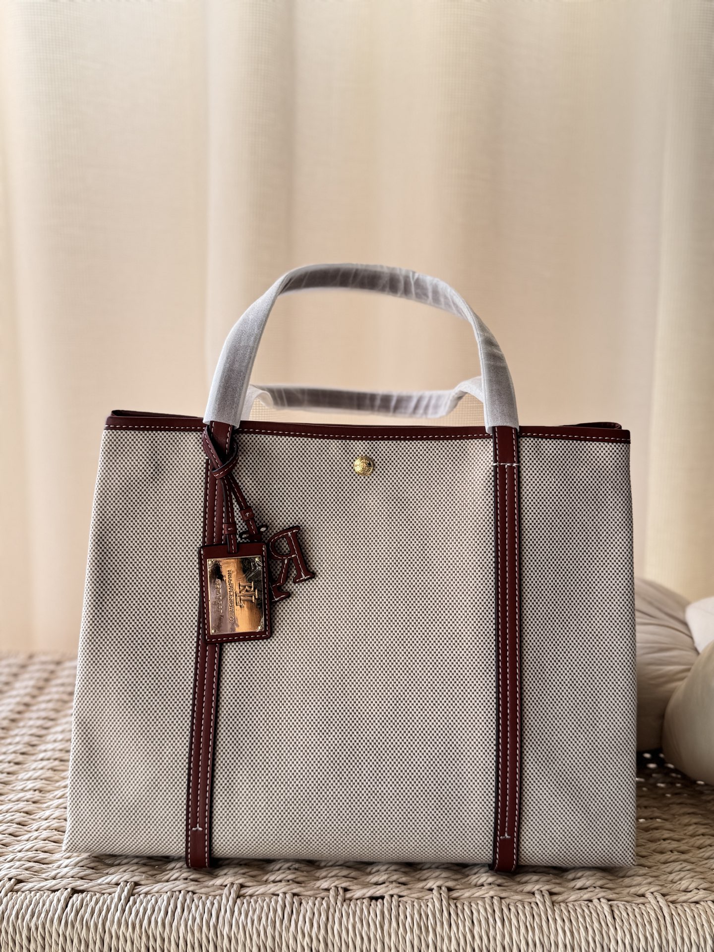 Jacquemus Luxury Designer Handbag Shoulder Crossbody Bag crafted in