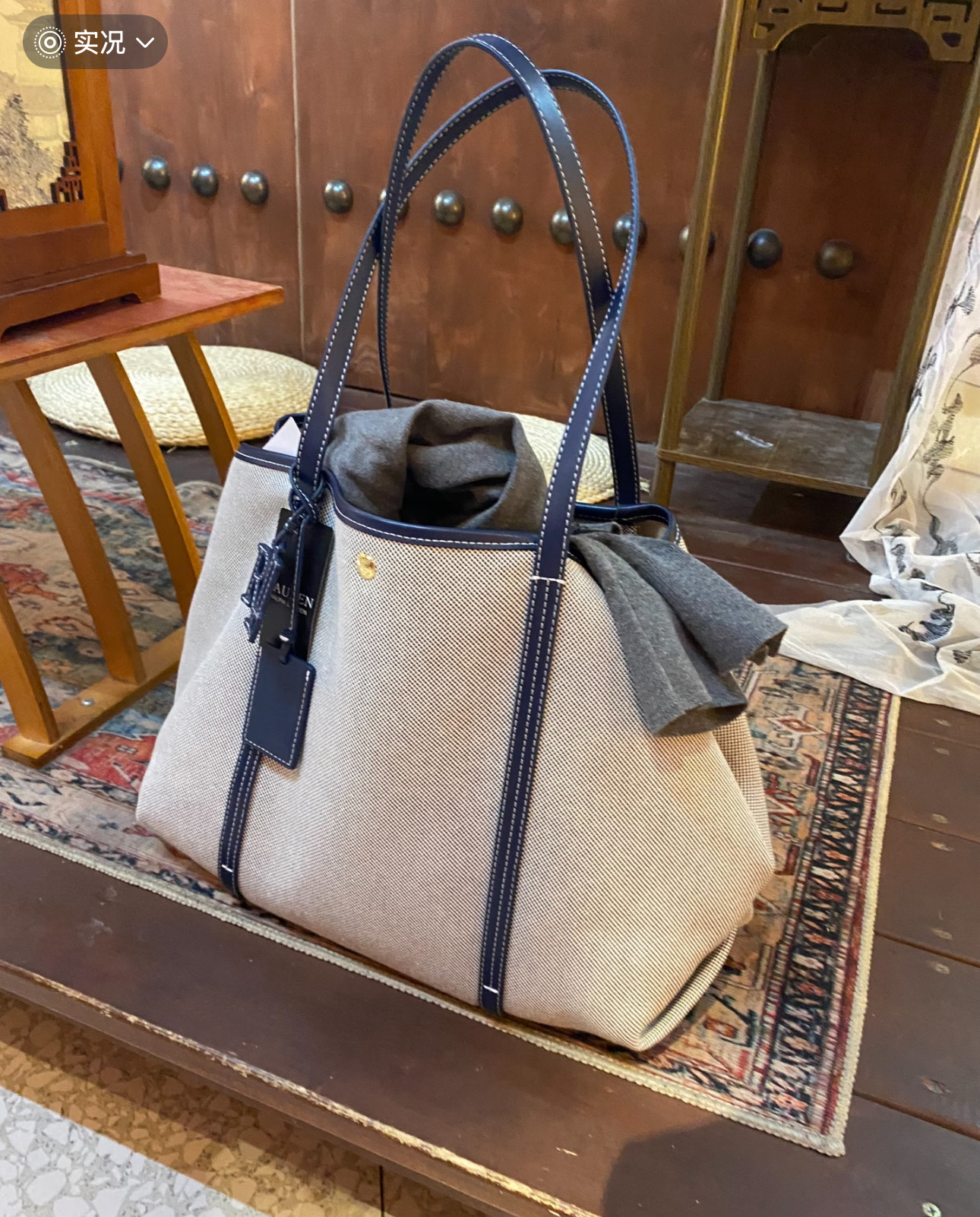 Valextra Luxury Designer Handbag Shoulder Crossbody Bag crafted in 5