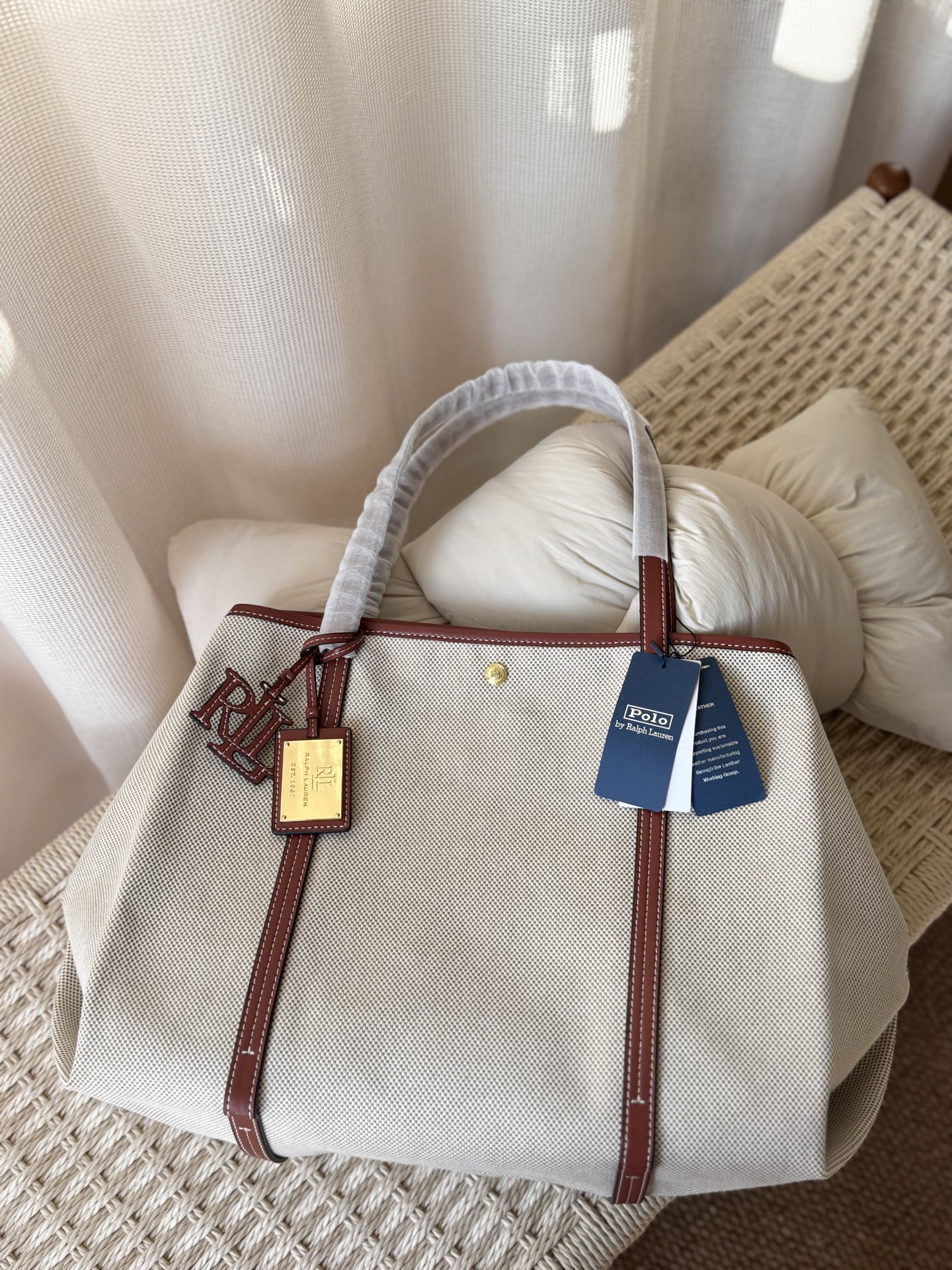 Jacquemus Luxury Designer Handbag Shoulder Crossbody Bag crafted in 4