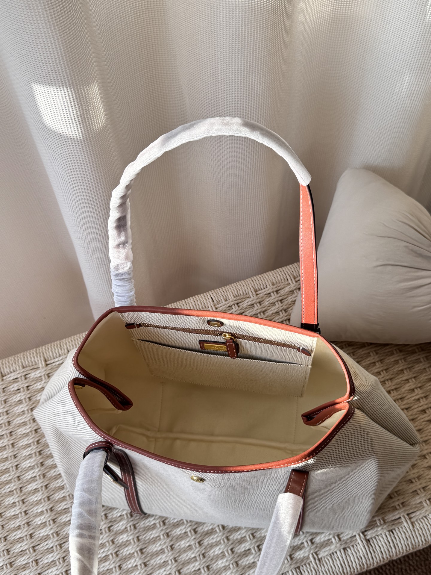 Jacquemus Luxury Designer Handbag Shoulder Crossbody Bag crafted in 7