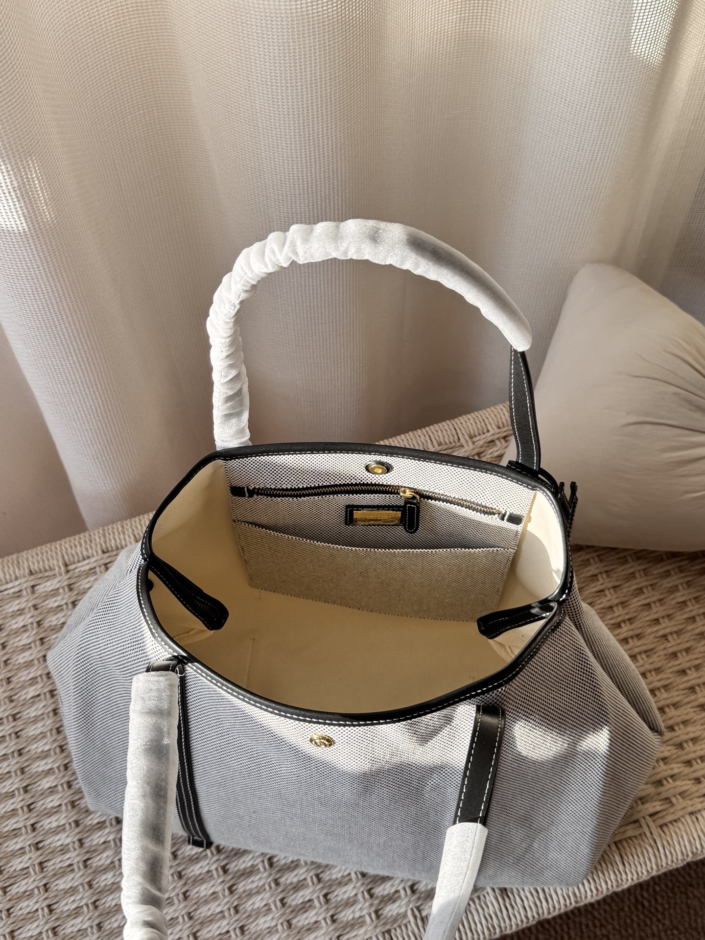 Moncler Luxury Designer Handbag Shoulder Crossbody Bag crafted in 7