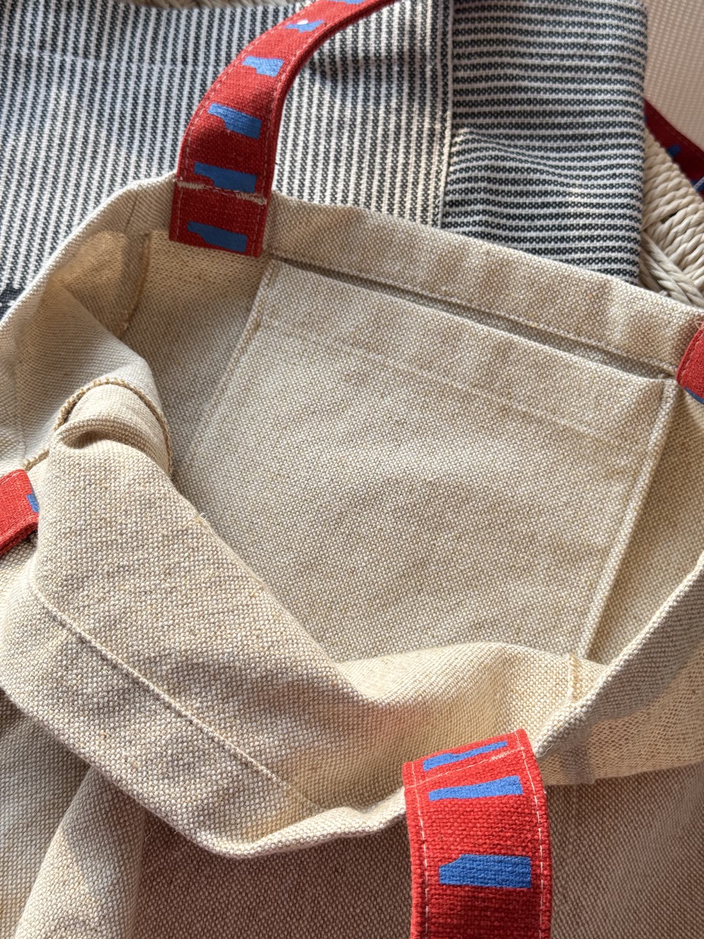 博柏利 Burberry 高定典藏名品高定成衣时装外套连衣裙衬衫T恤 #71D6F382 7