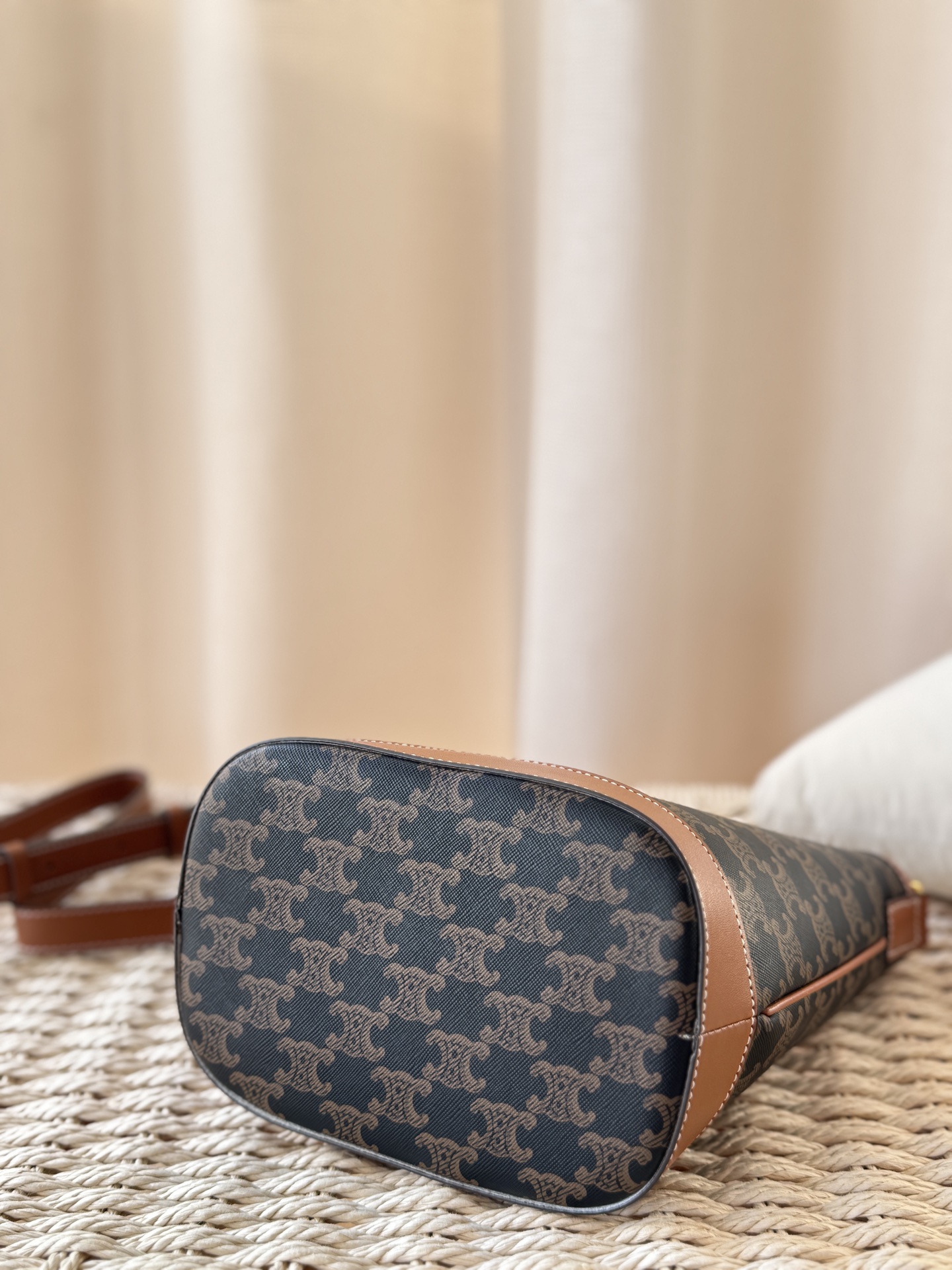 Celine Luxury Designer Handbag Shoulder Crossbody Bag crafted in premium 7