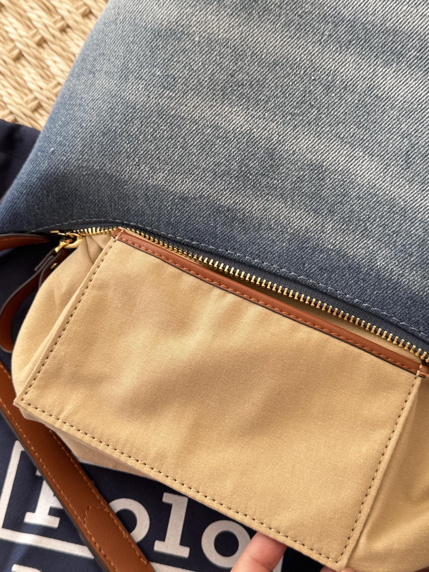 Burberry Luxury Designer Handbag Shoulder Crossbody Bag crafted in 6