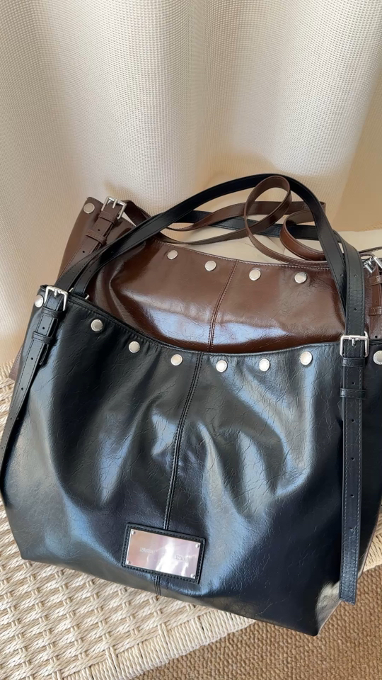 Cartier Luxury Designer Handbag Shoulder Crossbody Bag crafted in