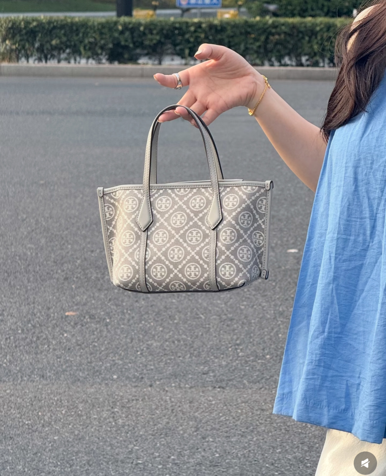 Max Mara Luxury Designer Handbag Shoulder Crossbody Bag crafted in 4