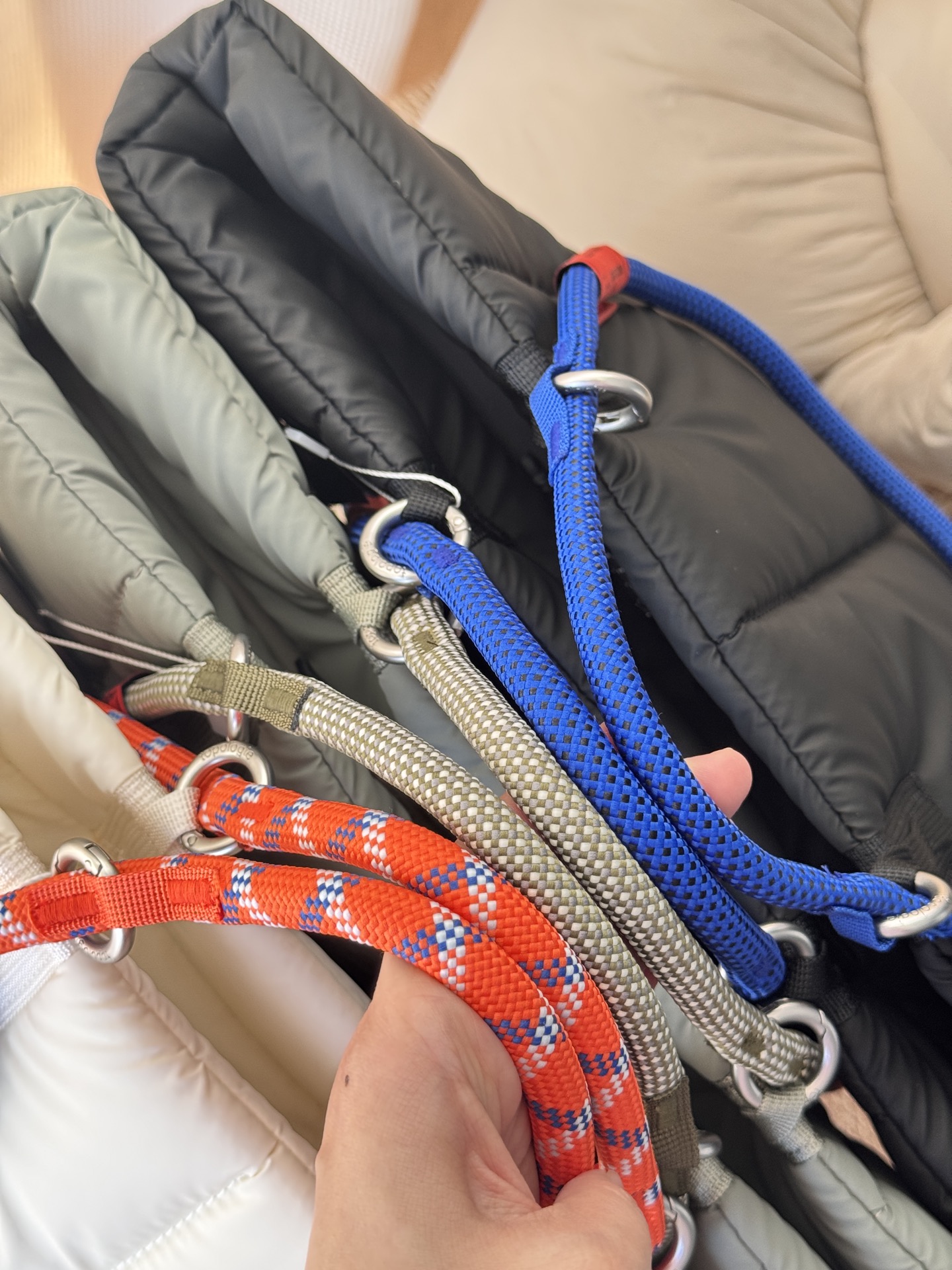 _dnN9ssPyjvEgXaBQKkuZcXjLogm7UrfrEleUoNQ