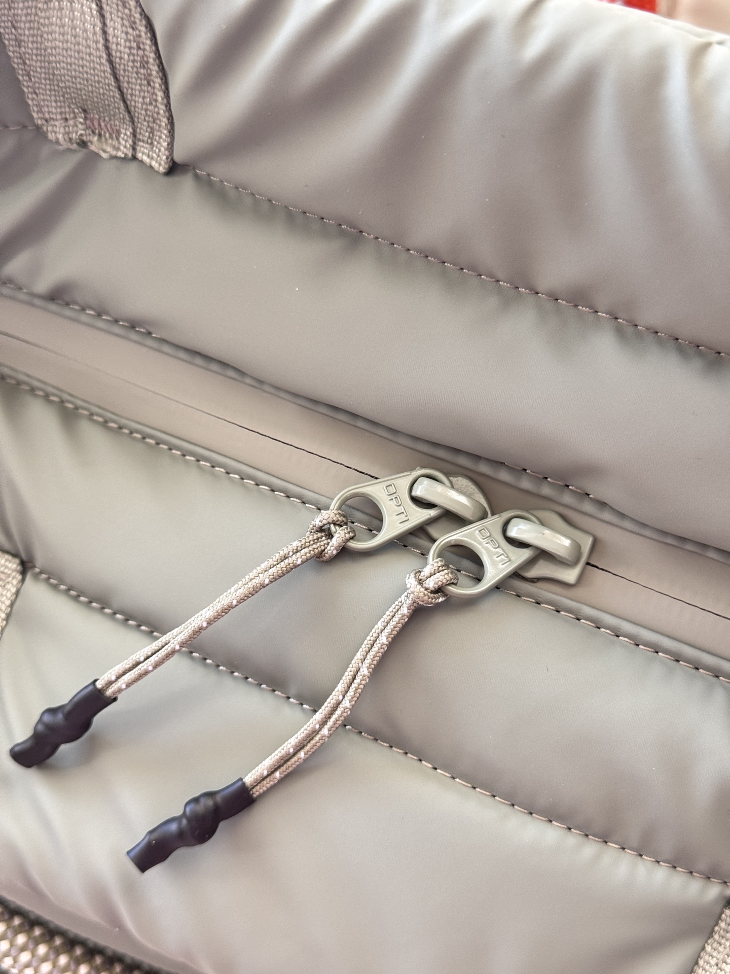 _dir9sQ8WdGc0sJvEUgg5MCVud0WosM1yHrXU6ow