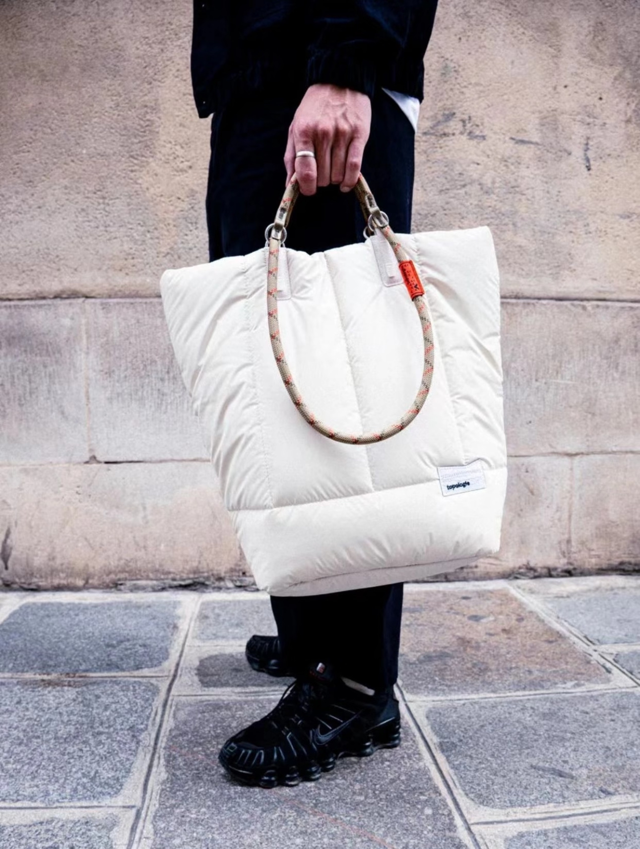 _d9W9s26cHFr6zhbxbSExl-ORj6JzDZgh4hEZwdQ