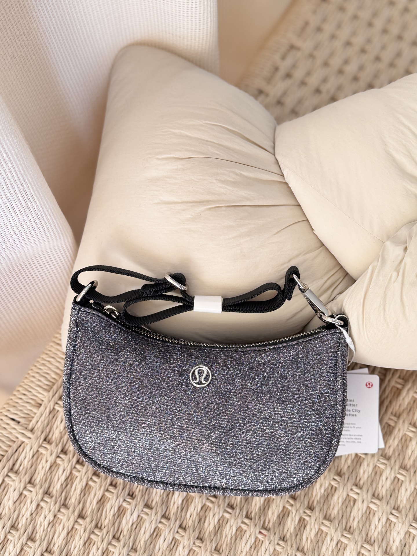 _duQ9smsuBQUkdFInm8GCdJ3O5y9qXcIFI9QsAkw