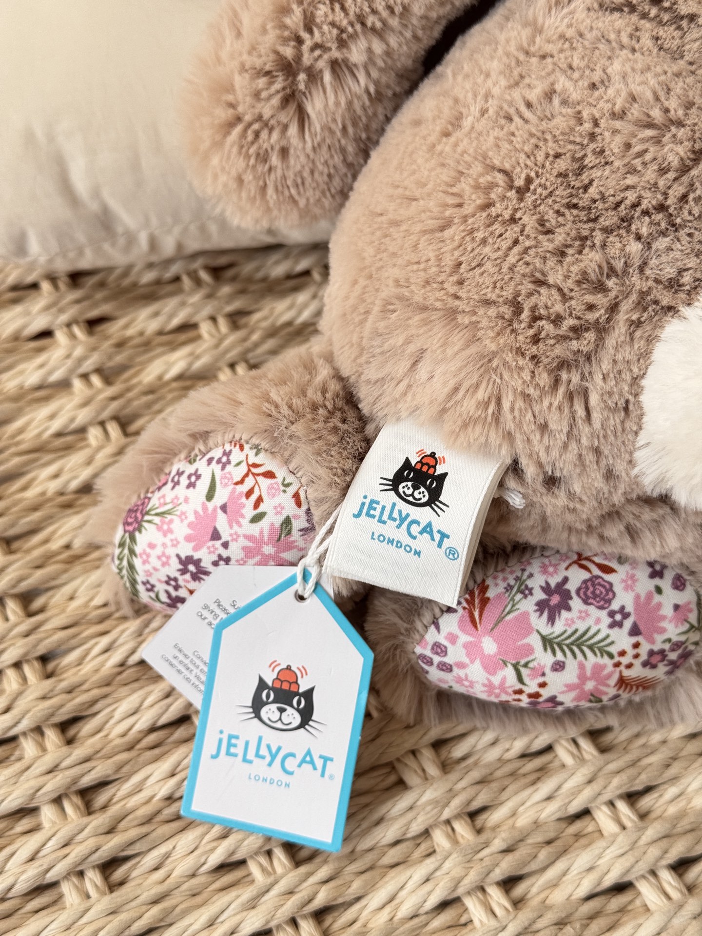 _drD9sZCveP_Po9iUZevgCkN2IC-ft1j8Psw3g_g