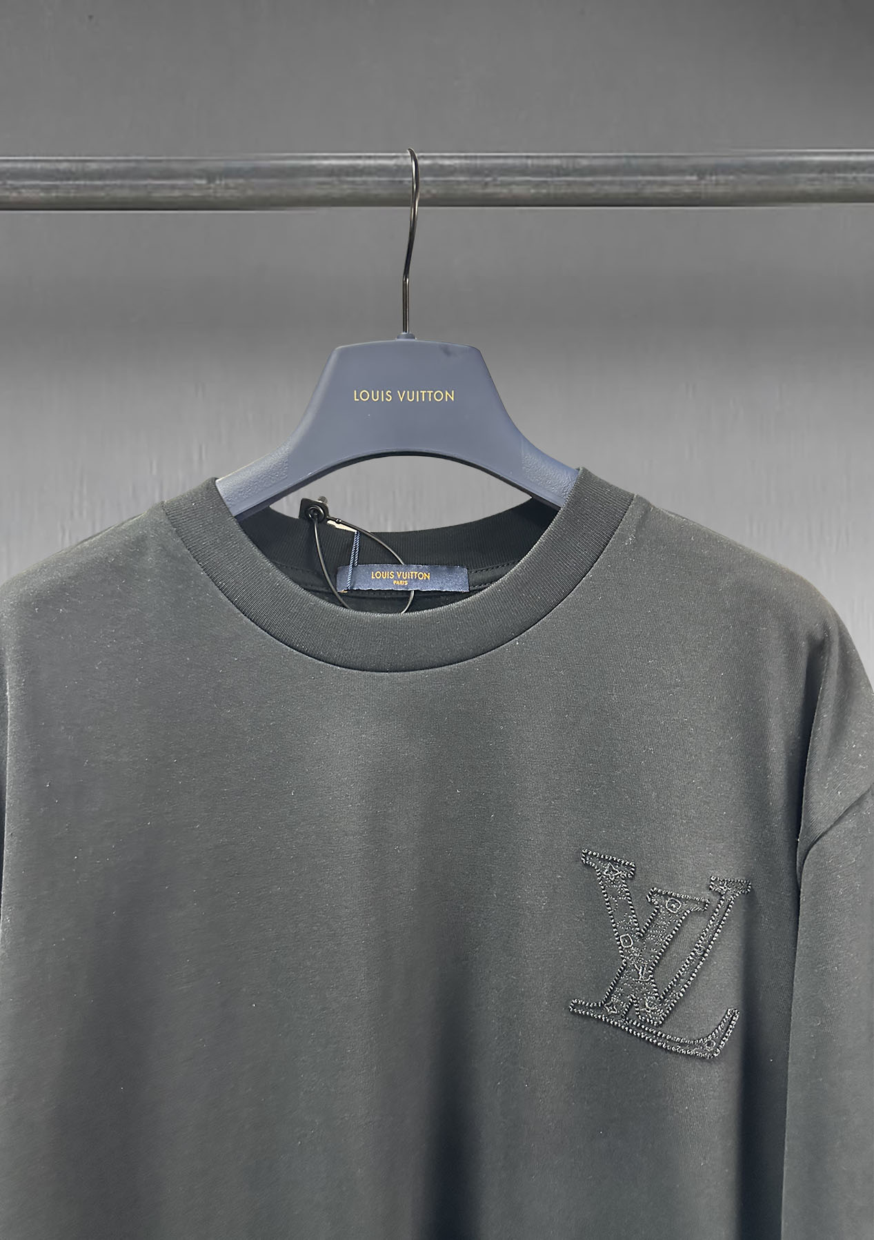 Louis Vuitton/路易威登 中空刺绣Logo短袖T恤 黑色 白色