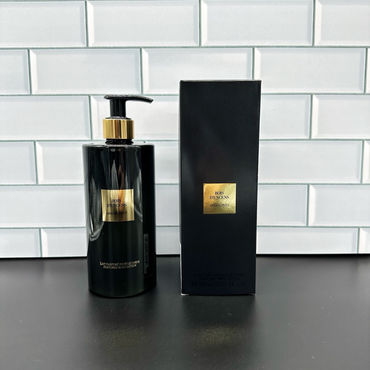 48！（下单备注：阿玛尼熏香身体乳/沐浴露） 阿玛尼熏香身体乳400ml 阿玛尼熏香沐浴露400ml 配中文标 打12 件36
