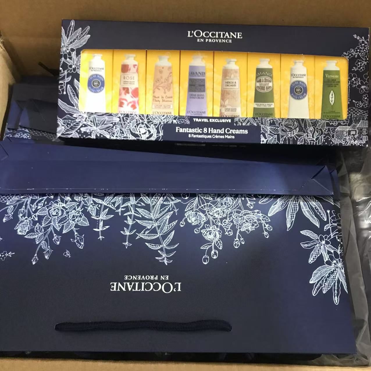 Set de 8 cremas de manos L'Occitane caja azul edición 26 Manteca de karité*2, rosa, cerezo, lavanda, flor de naranjo, a…