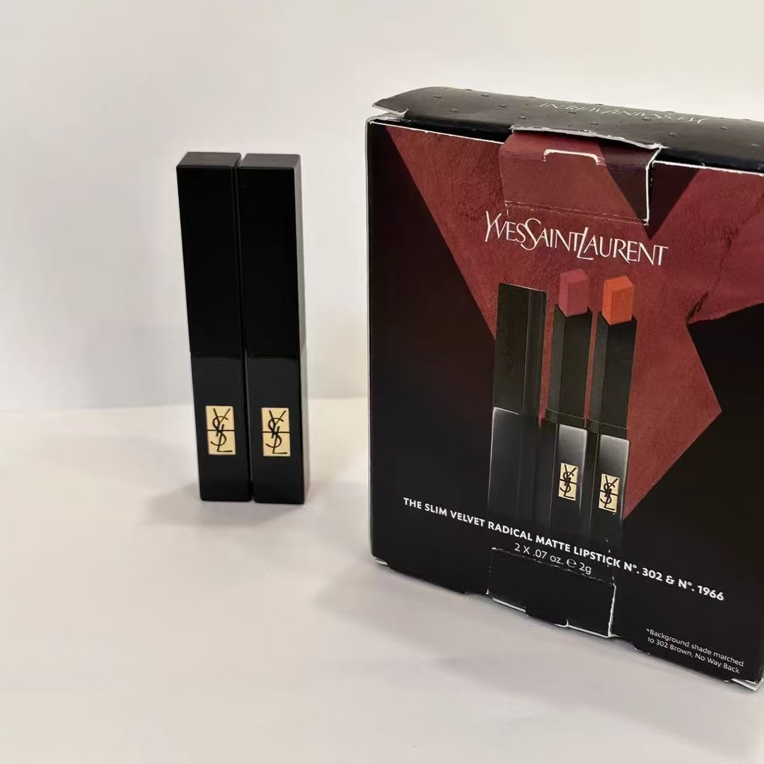 YSL set de dos lápices labiales de barra negra!